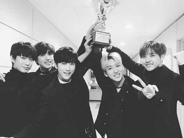 ”B1A4” BARO, updated SNS. ”First place !! Thank you sooo much.”