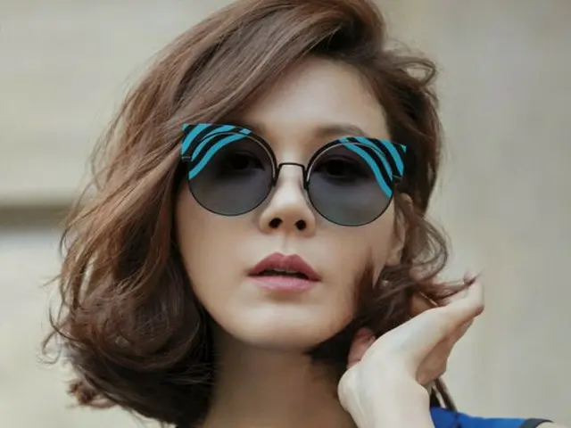 Actress Kim Ha Neul, released pictures. Marie Claire magazine.