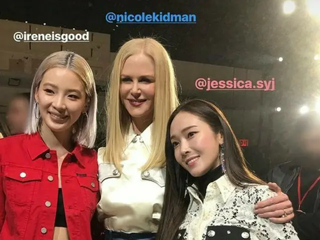 Jessica released a commemorative photo with Nicole Kidman, who she met at afashion event in NY. Mode