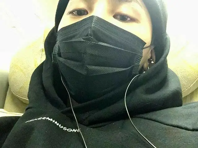 ”BIGBANG” G-DRAGON, updated SNS. ”Off to HK”