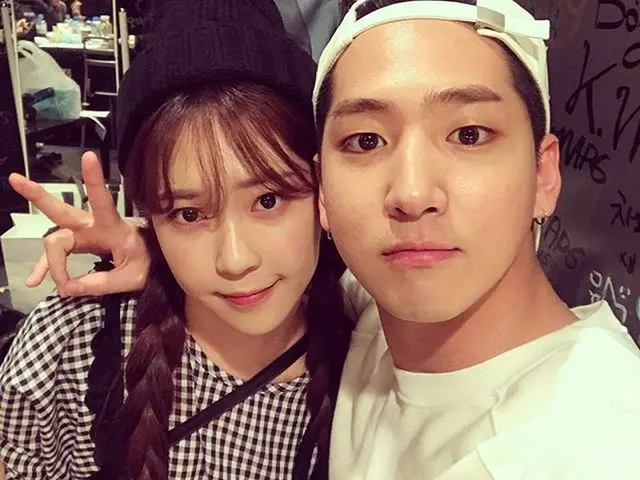 B1A4 BARO, updated SNS. ”I met my sister in Japan!”