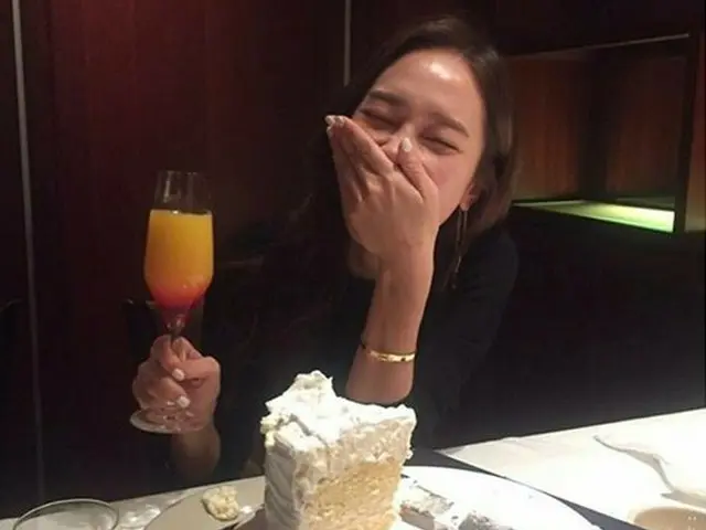 Jessica, SNS. Have a big cake a big laugh in front of you? !