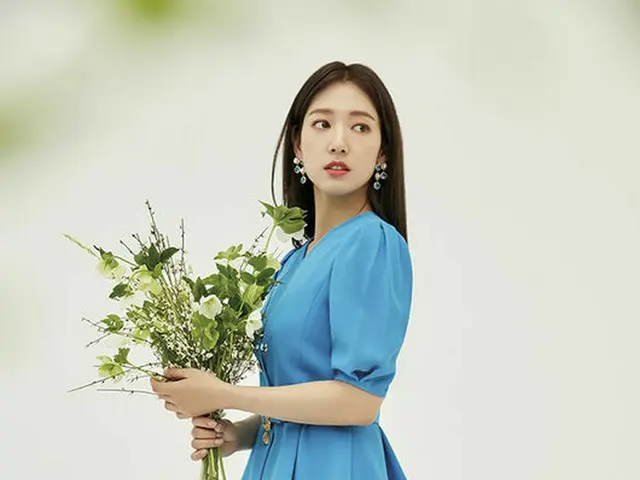 Nữ diễn viên Park Shin Hye, phát hành ảnh. Thương hiệu "MOJO.S.PHINE". .