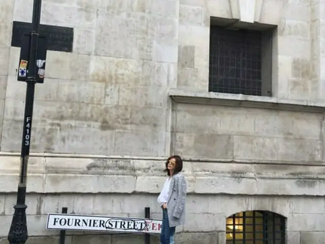 Actress Chae Jung An, updated SNS. Fashionista in London!