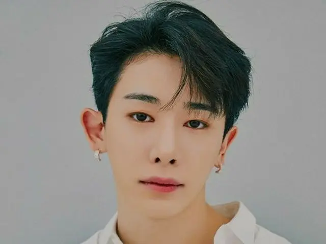 Ký hợp đồng với cựu MONSTA X WONHO và công ty quản lý nổi tiếng của Mỹ MAVERICK.
