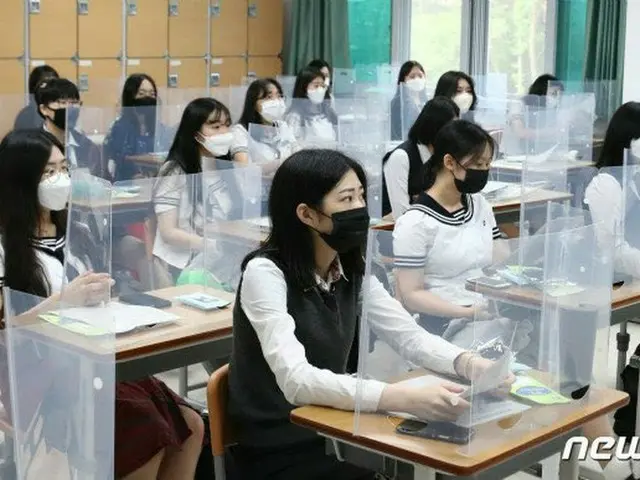 "Tỷ lệ nhập học mới" sau lớp học mới, lớp ba và lớp học cấp ba của Hàn Quốc là c