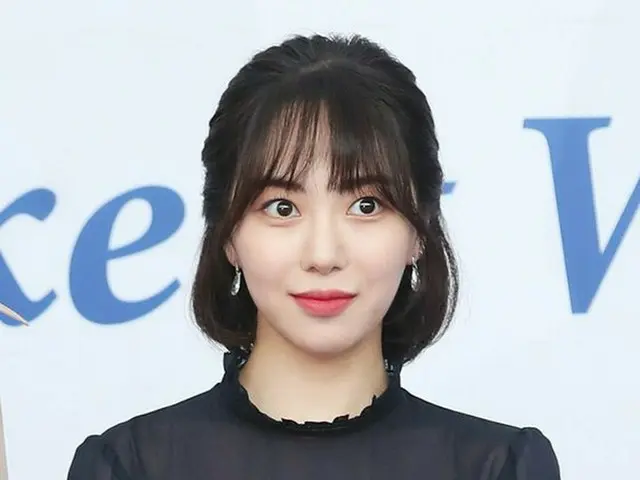 Nữ diễn viên AOA Kwon Mina tiết lộ quá khứ của cô trên SNS. .. Sau đây là bản dị