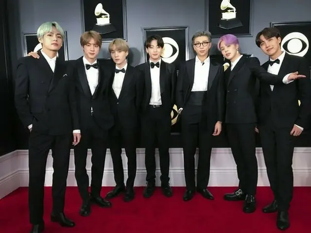 Sáu thành viên của BTS tiết lộ rằng họ đã trở thành sinh viên tốt nghiệp của Đại