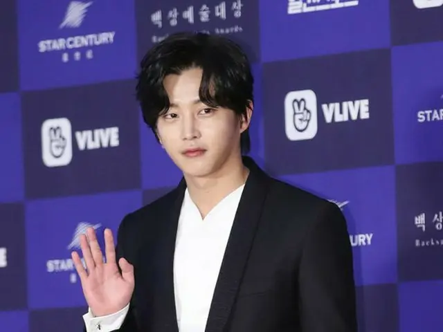 Nam diễn viên Kim Min Seok tiết lộ rằng anh ta đã giấu chân của một người phụ nữ