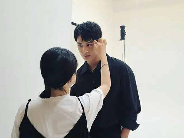 Ngày 2 tháng 8 _ diễn viên Du Jihan, giờ đã có mặt trên SNS. ..