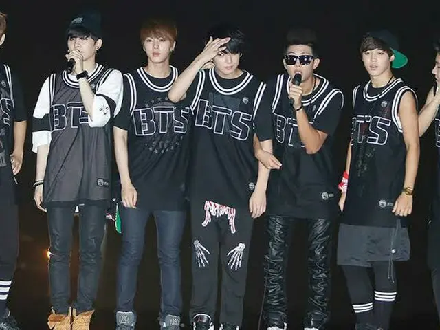 #BTS, bộ phim tự truyện "Bầu trời xanh" đang là chủ đề nóng ở Hàn Quốc.  -Từ trư