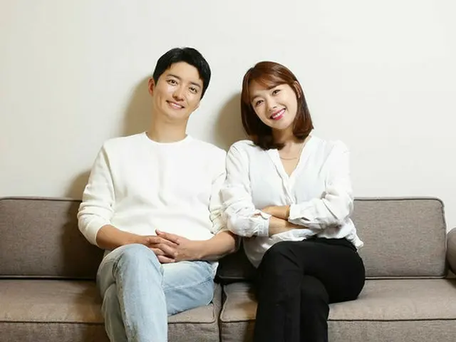 In GyoJin & So Yi Hyun, transferred to H & Entertainment as a couple.
