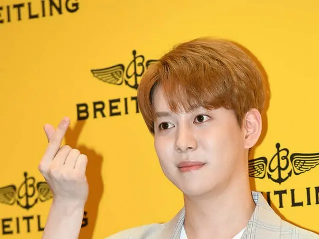 Block B Park Kyung joins the army on the 19th.