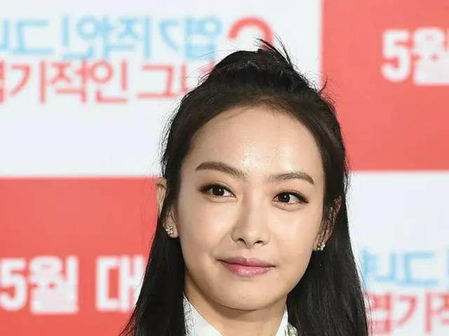 Đối với _LAY (EXO), Victoria (f (x)), Gyeolkyung (cựu PRISTIN), "WJSN" Songso, M