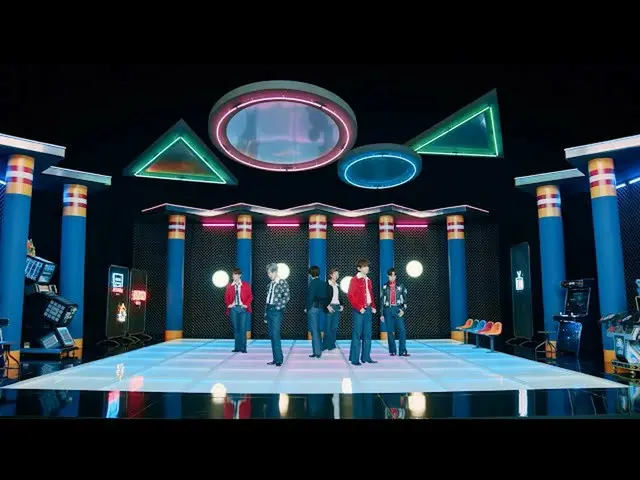 BTS đã biểu diễn "Dynamite" trong album nhạc sống "Best Singer 2020" vào ngày hô