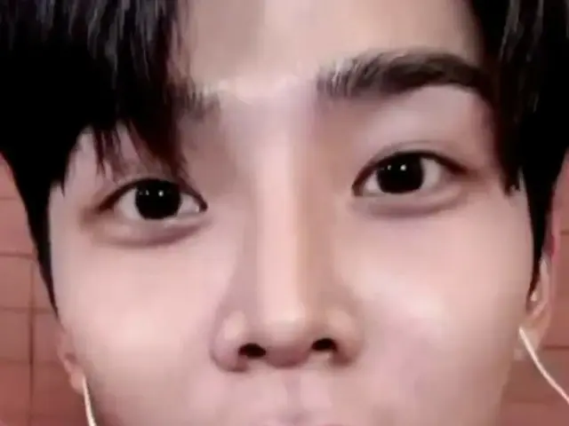 #SF9 Ron, đã có một cuộc tranh cãi lớn với khẩu hiệu "Làm người trước khi trở th