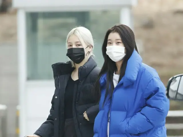 MOMOLAND Nancy & Jooe arrives to work for SBS radio ”Kim Yeong Cheol's PowerFM”.