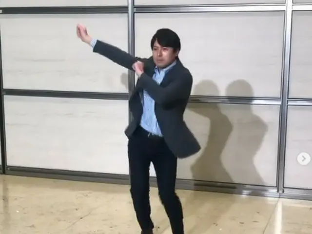 Video luyện tập vũ đạo "Dynamite" của phát thanh viên Tai Chi Yishou thuộc Đội T