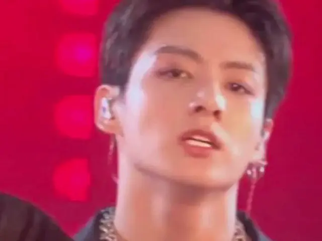 [D công thức lớn] RT taessarect: #JUNGKOOK: CHẠM nó