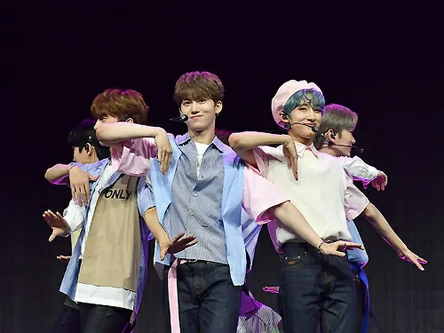 DRIPPIN đã tổ chức buổi trình diễn đĩa đơn đầu tiên "Free Pass". ..