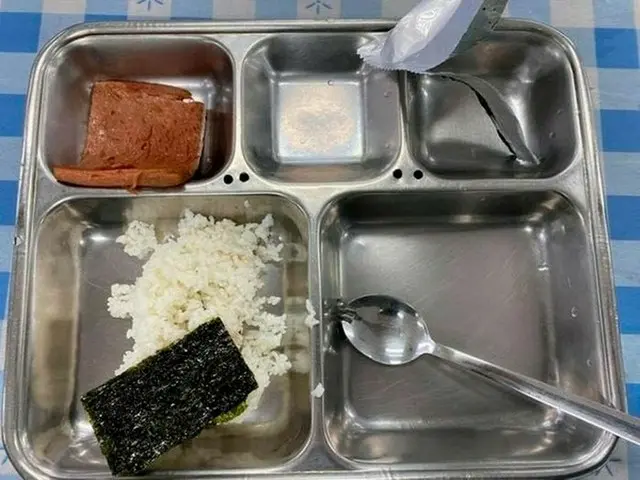 Người ta nói rằng bữa trưa của trường hải quân, vốn rất phổ biến ở Hàn Quốc, đã 