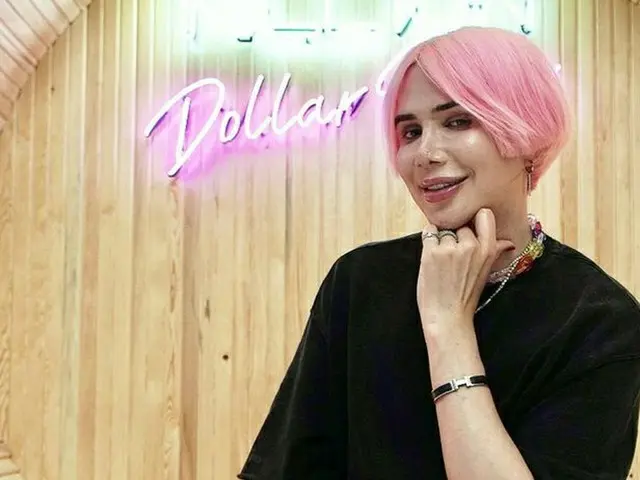 Oli London, một người nổi tiếng trên mạng người Anh từng 18 lần bỏ qua JIMIN_8 p