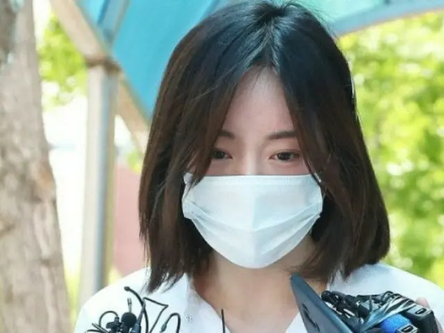 ”Drug use during the suspended sentence” Hwang HaNa was sentenced to two yearsin prison and a the ad