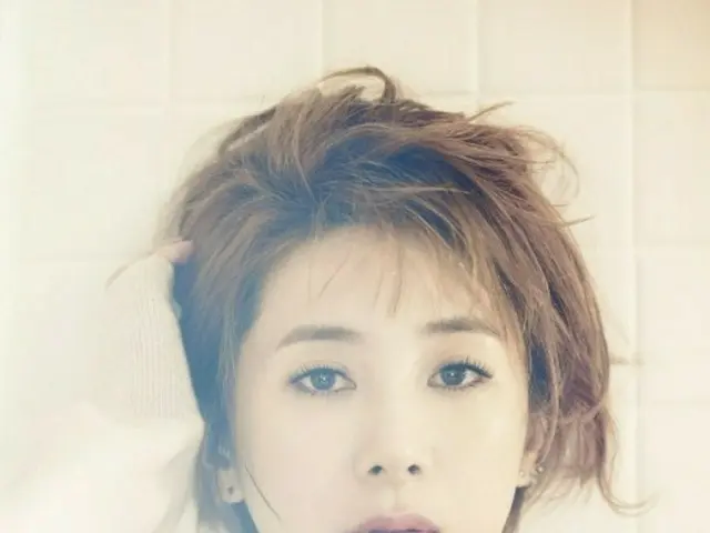 Ca sĩ Xu Renying, mẹ của cô đã qua đời vào sáng nay (8/12). .. ● Bị ngã và nhập 