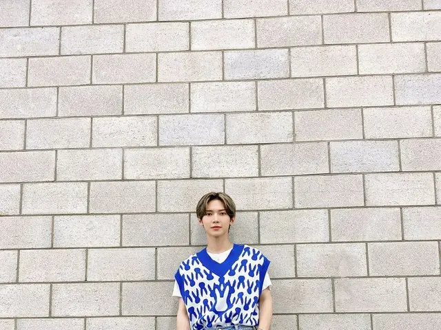 [T chính thức] ATEEZ, [📷] MC Yeosang của SBS MTV'The Show 'đằng sau hậu trường 