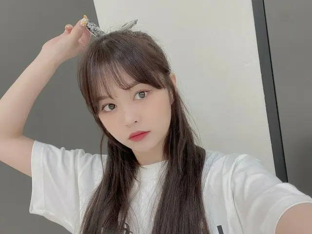 [T Official] EVERGLOW, ..