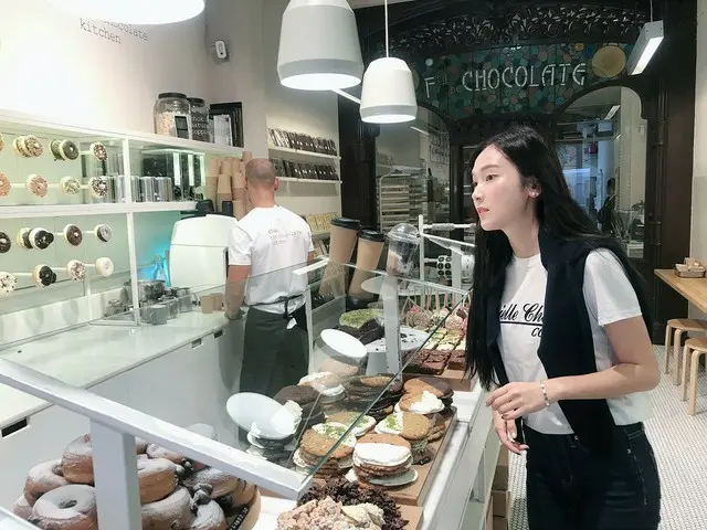 Jessica, Updated SNS. ”Cookies & Donuts”.