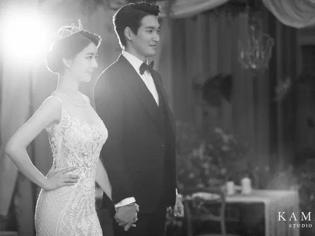 Actor Jung Gyu Woon, released a wedding photograph with beautiful music collegestudent. Part 2