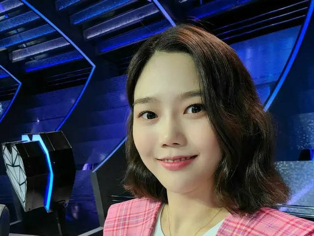 [TOfficial] OHMYGIRL, [#OHMYAir] Sau 10 giờ, "Tomorrow TV National Singer" với s