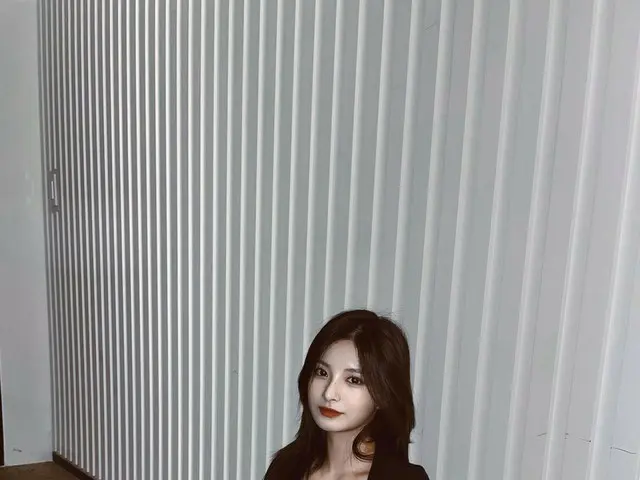 [Official] EVERGLOW, [#Irene] 🌧 Trời mưa và tôi càng ngày càng nhớ Forever nhiề