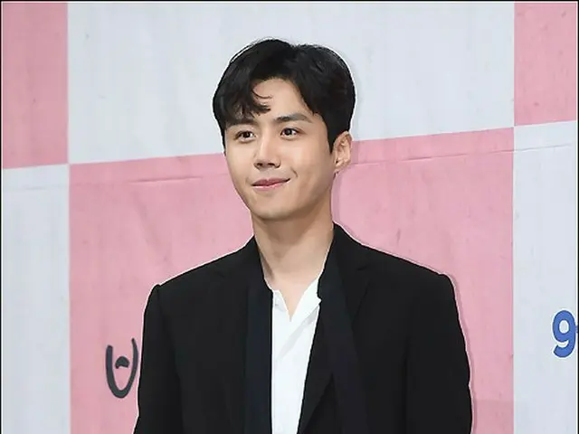 Nam diễn viên Kim Sun-ho được tiết lộ là bạn cùng lớp của Đại học Nghệ thuật Quố