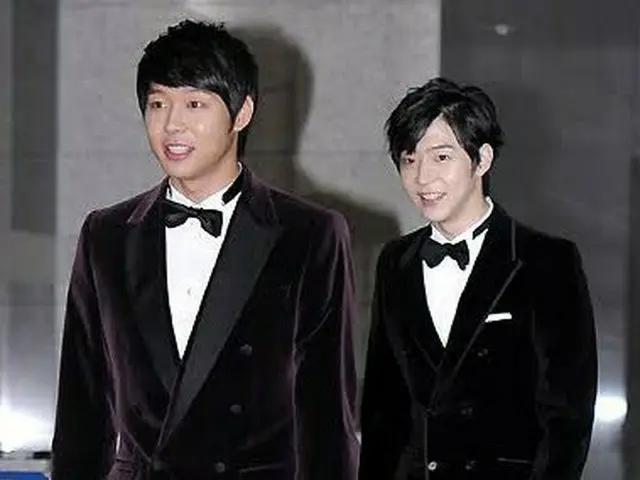 Vụ án cần sa của em trai Park Yoo-chun và nam diễn viên Park Yoo-hwan đã làm dấy