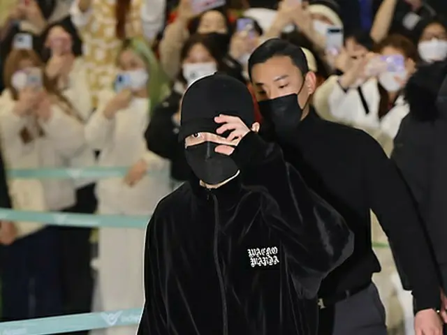 BTS trở về Hàn Quốc sau buổi biểu diễn ở Los Angeles, Mỹ. ..