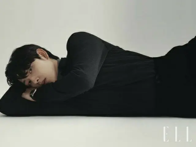 Siwan (ZE: A) và bức ảnh đã được xuất bản. ELLE. .