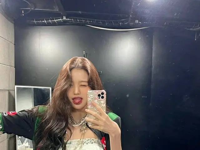 IVE Wonyoung theo đuổi vòng eo thon gọn. ..