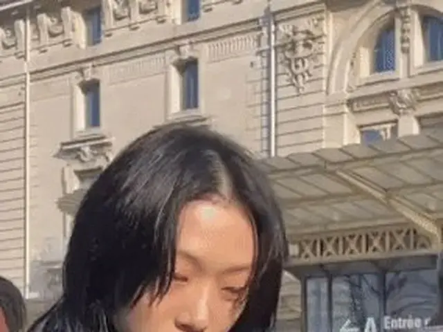Người mẫu Choi Sora và cách đối đáp phũ phàng của cô với người hâm mộ đang là ch