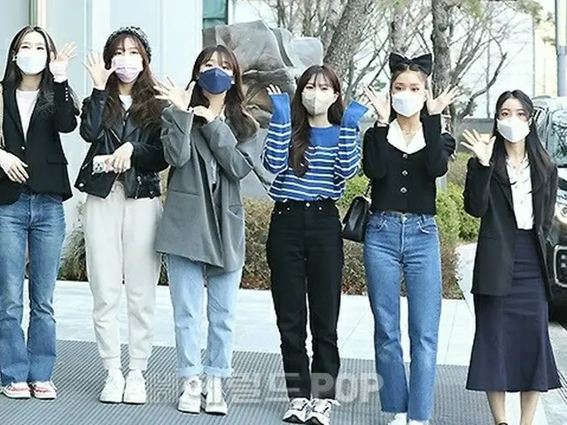 OHMYGIRL, arrived to MBC for the gust appearance on the radio ”I'm KimShin-Young's desired song at n