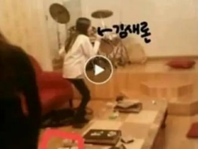 Nữ diễn viên Kim Sae Ron đăng tải lại những bức ảnh quá khứ bị tai nạn khi lái x