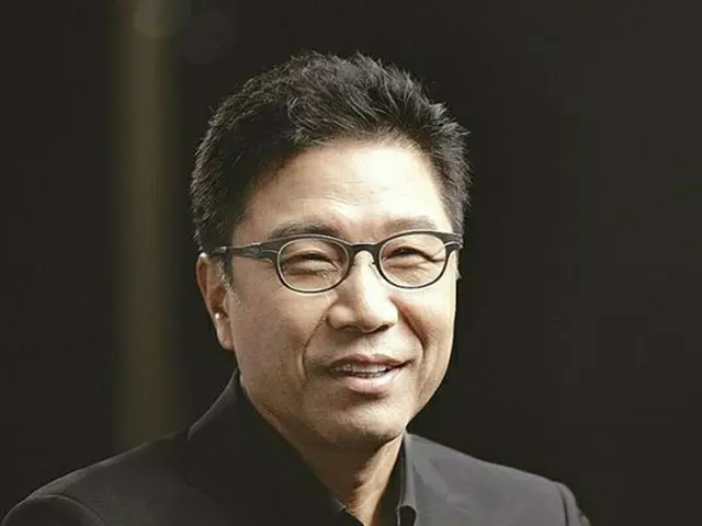 Giám đốc sản xuất của SM Entertainment, Lee Soo-man, đang thực hiện bộ phim tài 