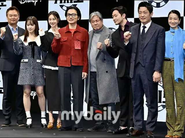 Actors Choi Min Sik, Son Seok, Lee DongHwi, Heo Sung Tae, Ryu Hyeon Kyeong, SonEun Seo, and Kim Joo