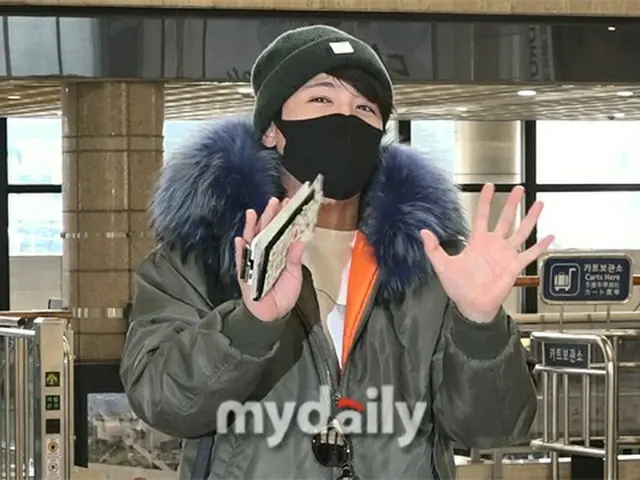 Lee Hong Ki (FTISLAND) lên đường tham dự FNC KINGDOM-STATION 2022 tổ chức tại Nh