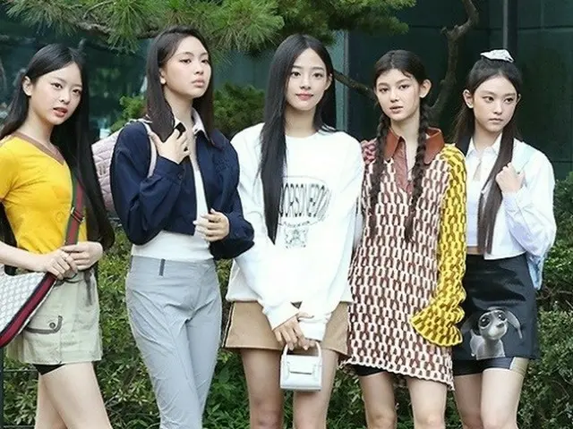 "NewJeans" tặng một phần tiền bán album cho người khiếm thính. .