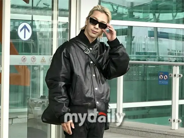 SOL (TAEYANG/BIGBANG) departed to France to attend fashion week. . .