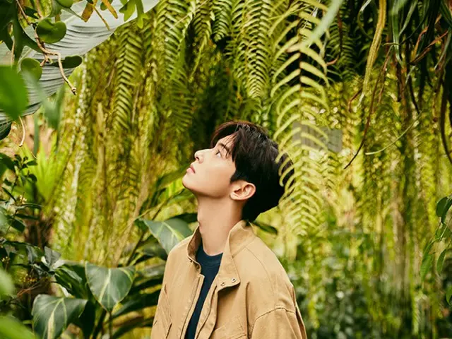 Cha Eun Woo tung ảnh của mình. Miễn phí và thanh lịch. .