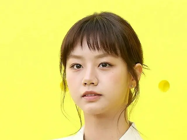 Hyeri (Girl's Day) tham dự sự kiện pop-up store của thương hiệu nước hoa Ý. .