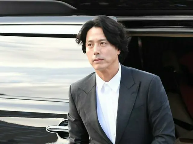 Actor Han Jae Seuk attended the wedding ceremony of actor Song Joong Ki - SongHye Kyo. On the aftern